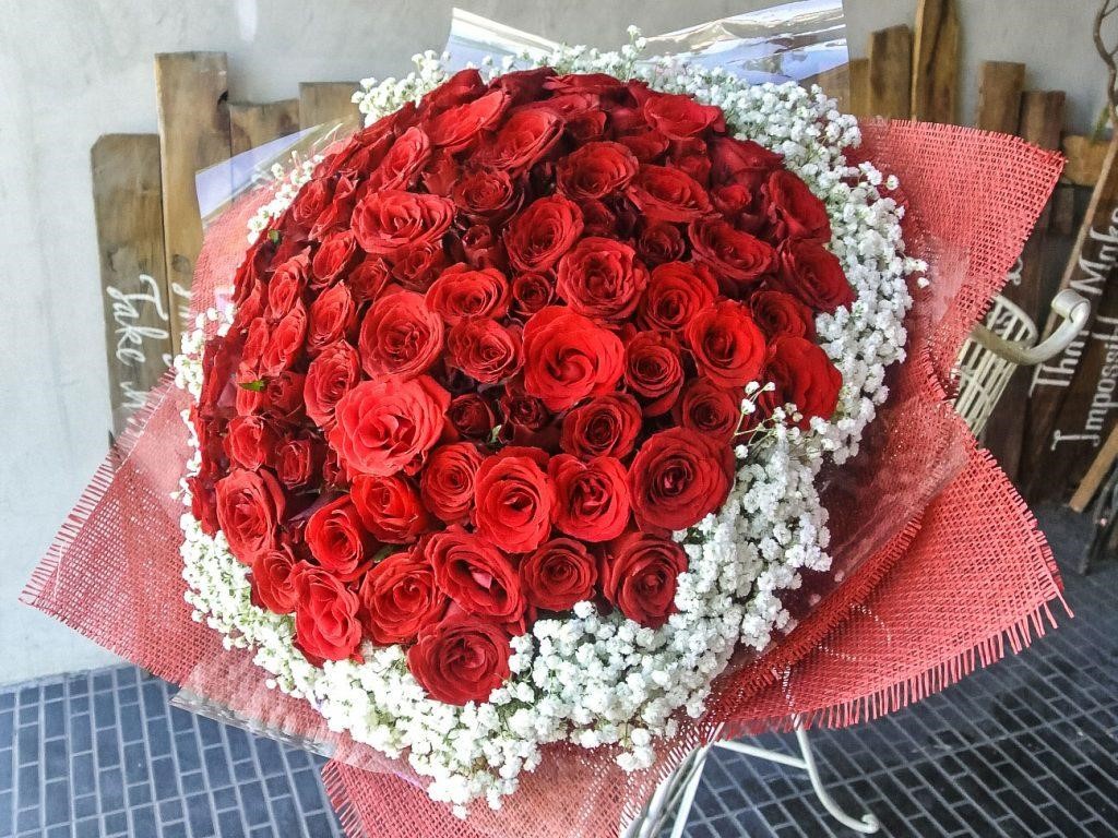 The Benefits of Sending Flowers, According to Today Flowers