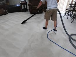 Finding the Right Carpet Cleaning Company: 4 Things to Consider